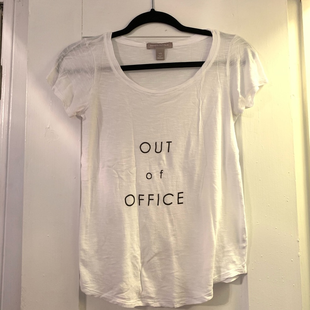 Size XS Banana Republic “Out of Office” tee